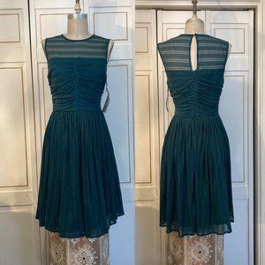 Womens Maggy London sparkle dress w/ gathered center, sheer top in green, size 8